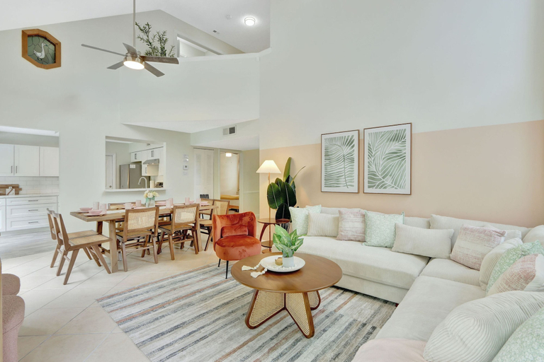 Room 4, Jupiter Beach House, Palm Beach