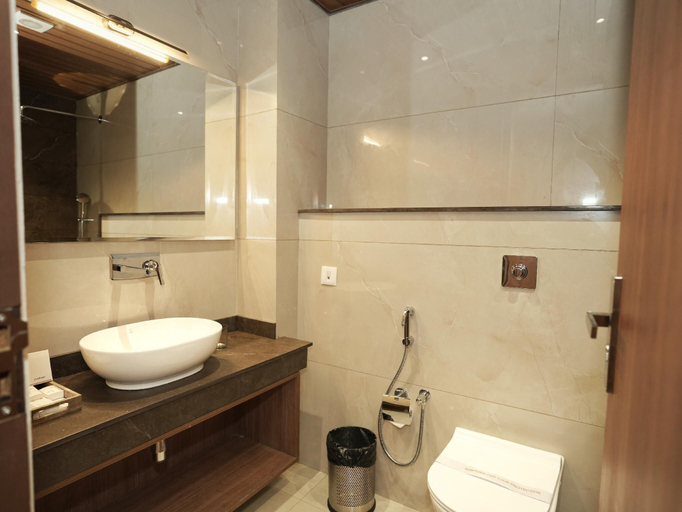 Bathroom 4, Hotel Malsi Mist, Dehradun