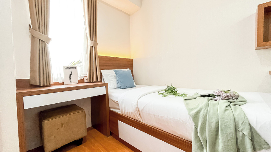 Room 3, White Style 2Br At Bassura City Apartment, Jakarta Timur