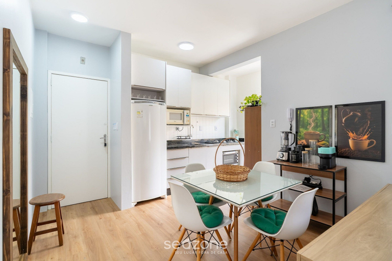 Dining, 1-br APT w/ Bbq, 800m From the Sea Dfc0101, Florianopolis