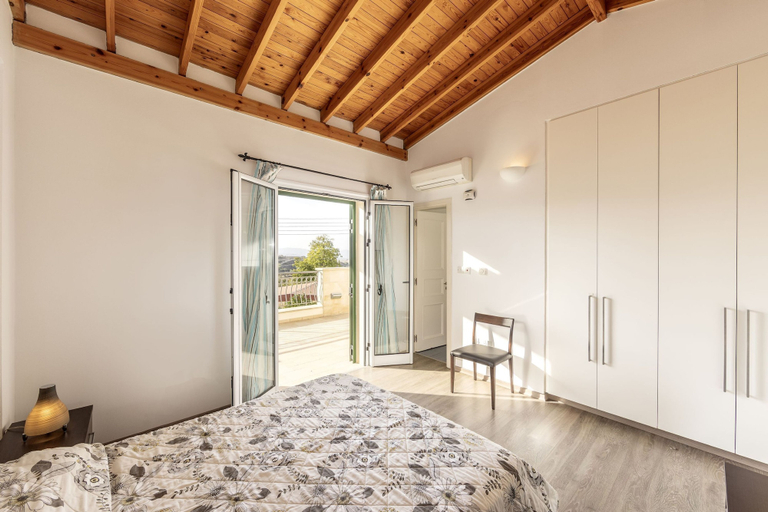 Room 2, Rhodia Villa in Steni