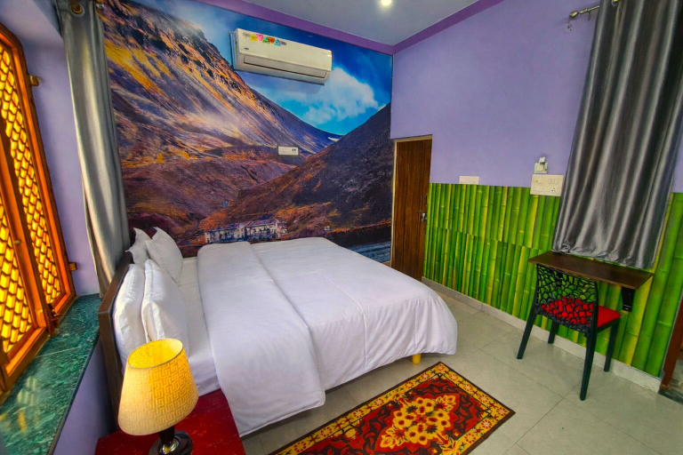 Bedroom 3, Anukampa Guest House, Agra