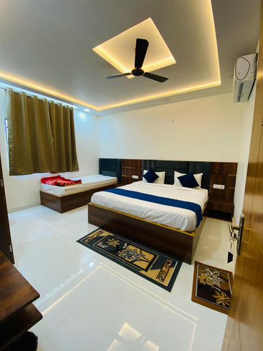 Room 2, Hotel Taj Silver Palace, Agra