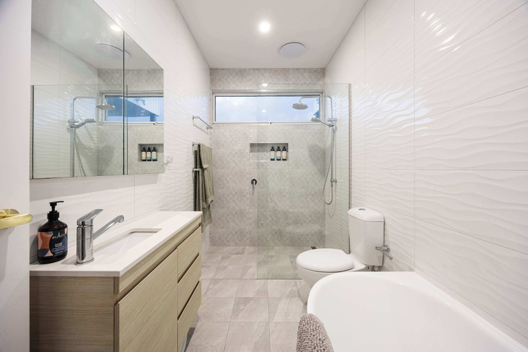 Room 2, The Collins Sorrento Tennis Court Pool Spa, Melbourne