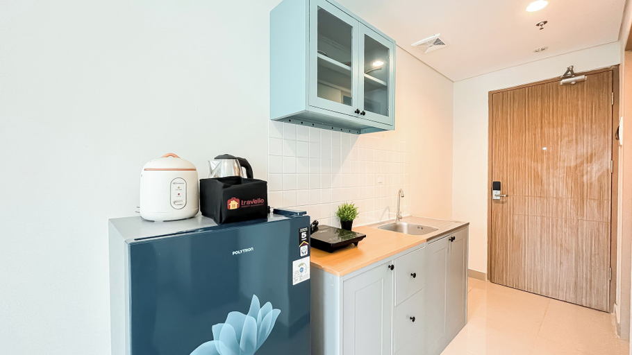 Private kitchen 3, Homey Studio At Tamansari Iswara Apartment, Bekasi