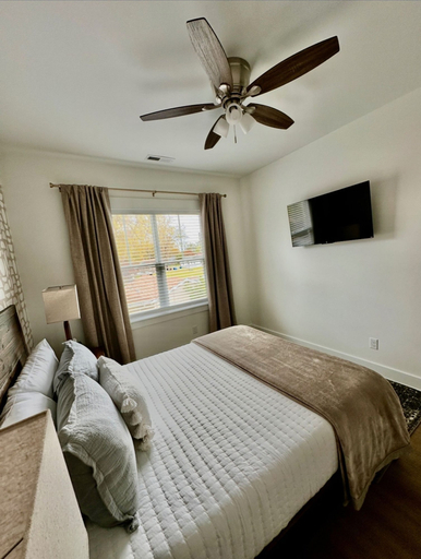 Room 5, Dreamland, New Hanover