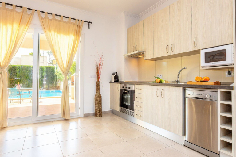 Private kitchen 4, Modern Villa With Pool in Cala D'or, Baleares