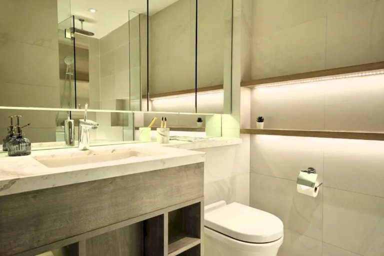 Room 5, Beautiful 1 Bedroom Apt Prime Location in Singapore, Singapore