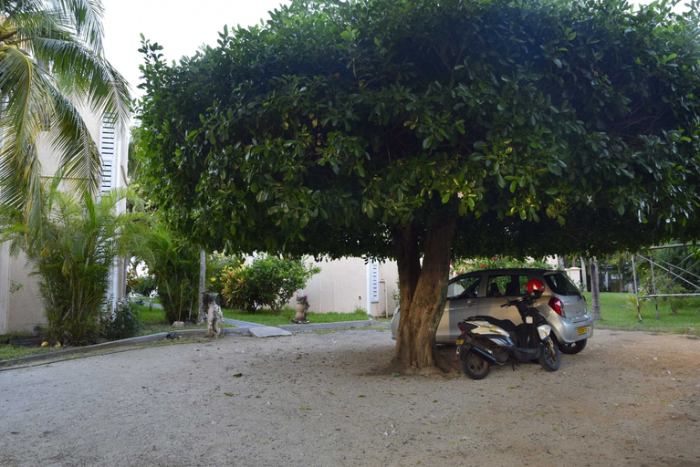 Room 4, Residence With 6 Seafront Bungalows and Swimming