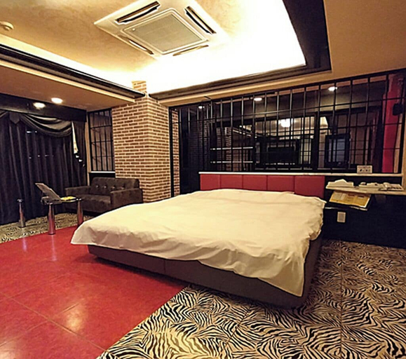 Room 4, Hotel Queens Court, Okayama
