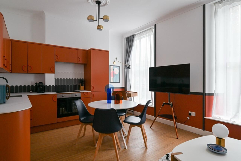 Room 4, Stylish 1-bed Apartment Near Angel Station, London