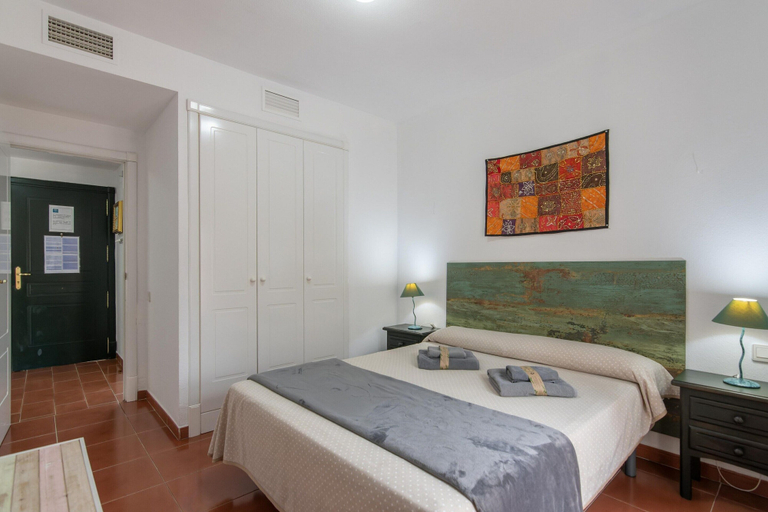 Room 4, Golfside Apartment for 4 Guests, Huelva