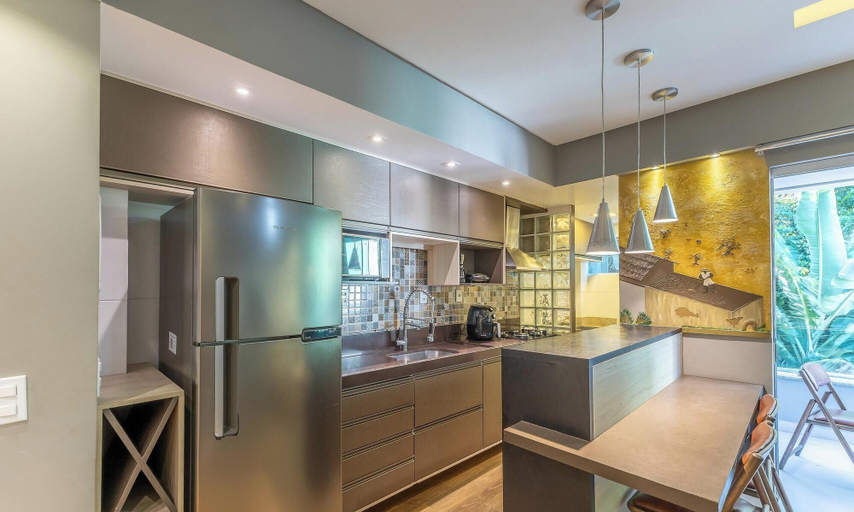 Private kitchen 5, Apt 200 m From the sea in Building w/ Pool Cca0103, Ilhéus