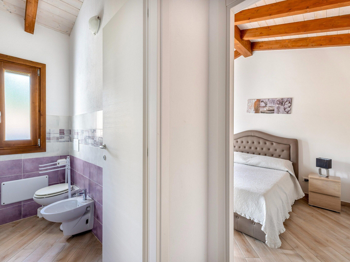 Bathroom 4, Air-conditioned Penthouse With Terrace and Parking, Olbia-Tempio