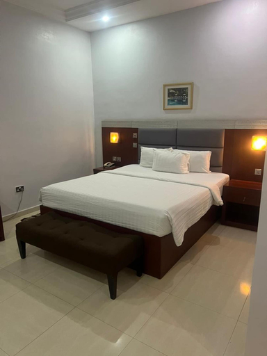 Room 4, Nippon Grand Hotel and Apartment, AbujaMun