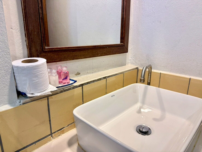 Bathroom 5, Baan Warabordee Hotel, Muang Chiang Rai