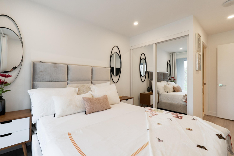 Room 2, The Dan Leckie Suites, Toronto