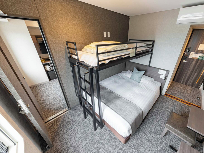 Room 4, Super Hotel Premier Aso Kumamoto Airport, Kikuyō