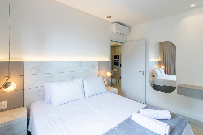Room 4, Apto c\/ Varanda Gourmet próximo ao Mar OZN1004, Itapema