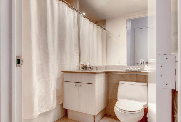 Bathroom 4, Global Luxury Suites in Abilene Texas, Taylor