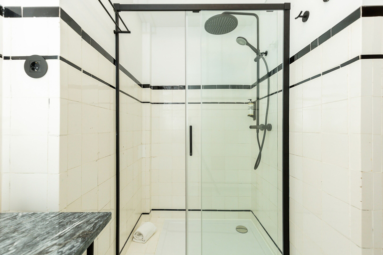Bathroom 4, Spacious Family Apartment in Porto, Porto