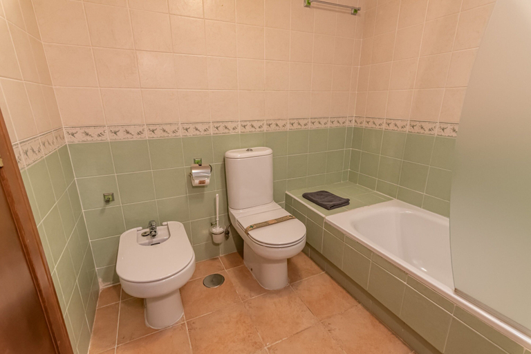 Bathroom 4, Family-friendly Apartment in Ayamonte, Huelva