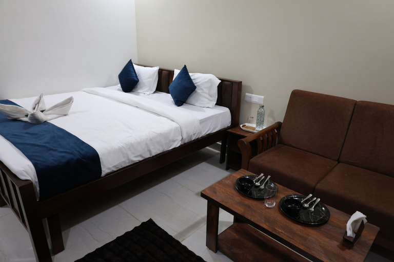 Room 5, Santhi Comfort Hotel Near Manyta Tech Park, Bangalore