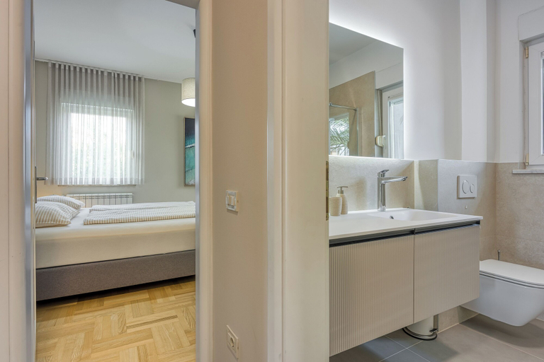 Bathroom 4, Elegant Panoramic Seaview Apartments, Medulin