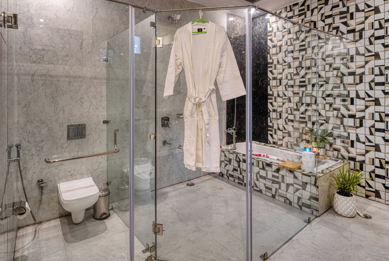 Bathroom 2, KarmaCasa Resort By Buransh Group, Nainital
