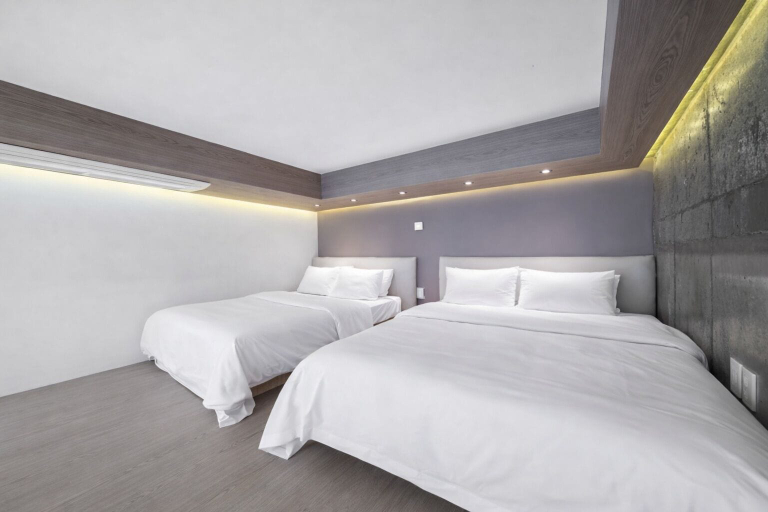 Room 4, Connected Hotel Guro, Guro