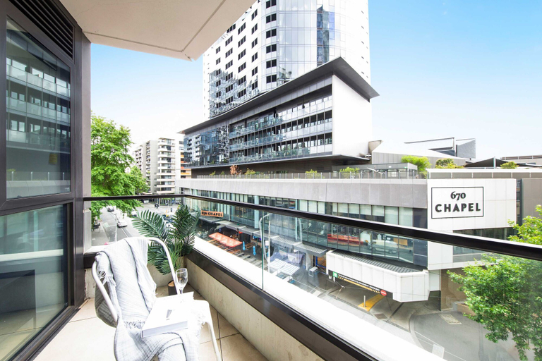 Interior 2, Bright & Modern 2BR Apt on Iconic Chapel Street, Melbourne