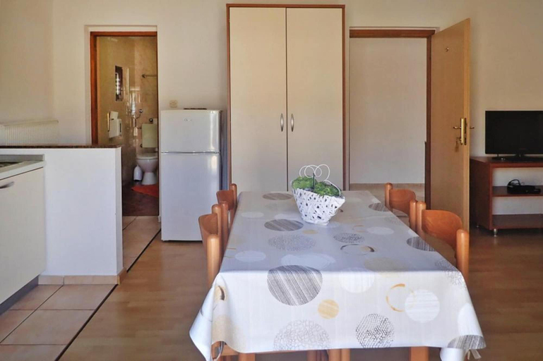 Others 4, Apartment in Starigrad Paklenica, National Park, Starigrad