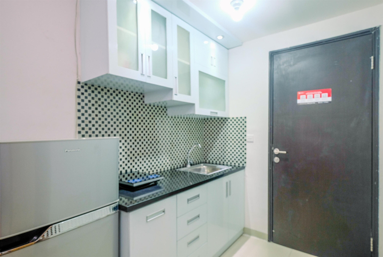 Private kitchen 5, Homey And Cozy Studio At Park View Condominium Apartment, Depok