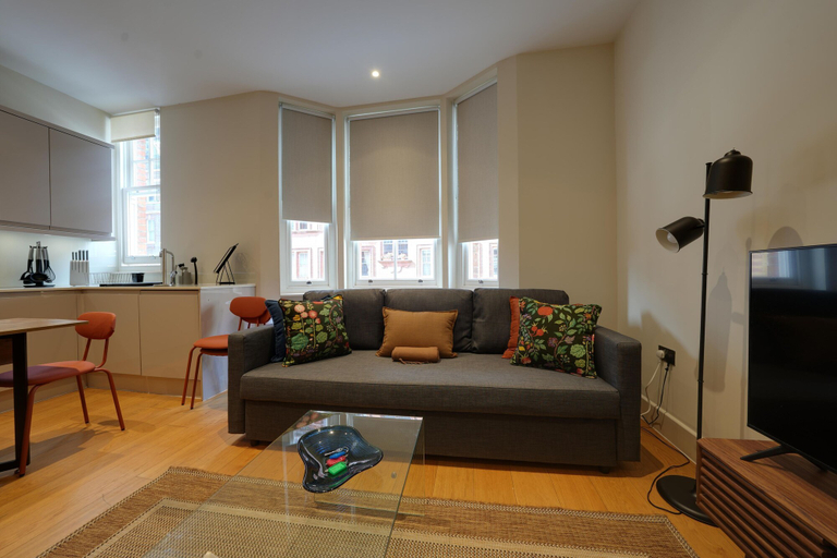 Room 4, Fitzrovia Stay by Oxford St & Soho 18 Guests, London