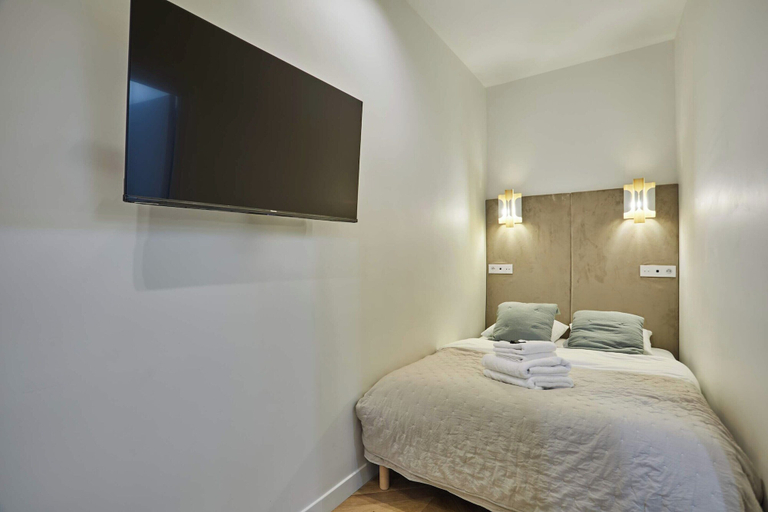 Bedroom 4, Superb Air-conditioned Apartment Center of Paris, Paris