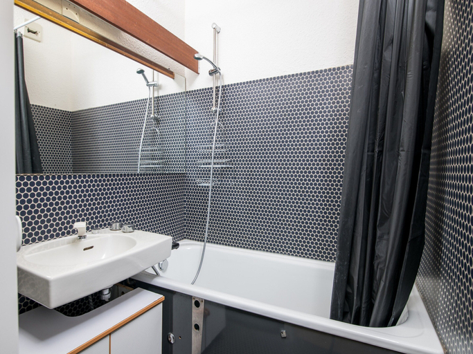 Bathroom, Apartment in Allos with balcony, Alpes-de-Haute-Provence