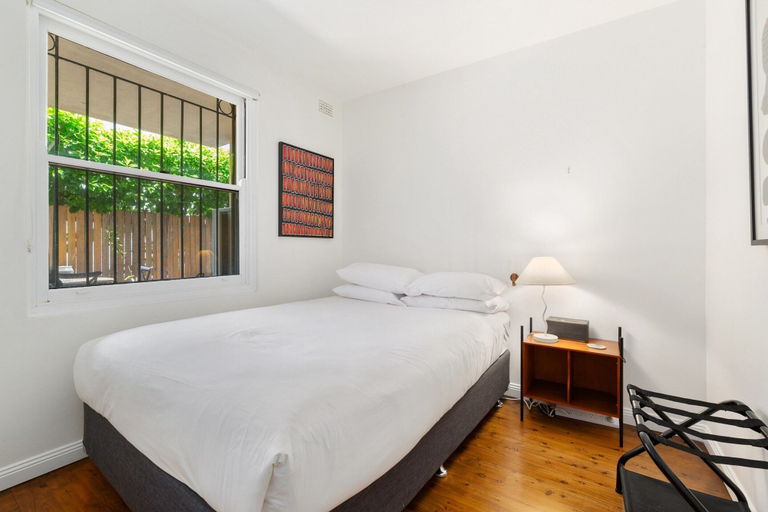 Room 2, Spacious Stay Near Shops & Cafes in Marrickville, Sydney
