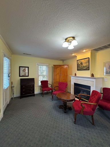 Room 4, Cottage Nine in Jacksonville, Jackson