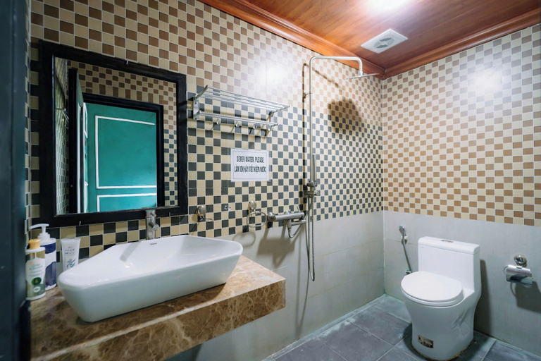 Bathroom, Ma Pi Leng Luxury Hotel Ha Giang, Đồng Văn