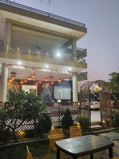 Exterior & Views, GoBravo 11 6BHK Farm with Pool Sohna Road Gurgaon, Gurgaon