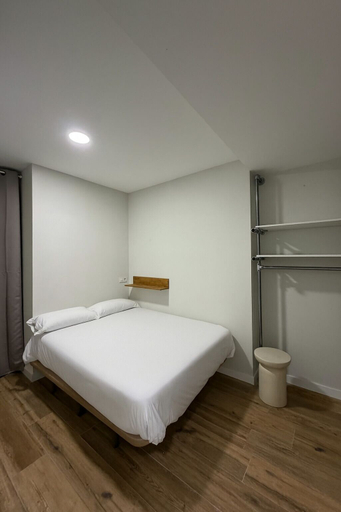 Room 5, Hostal Alcorcon, Madrid