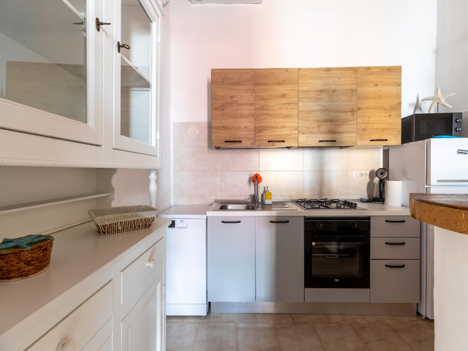 Private kitchen 5, Casa Vacanze con Giardino, Vicino al Mare, Sassari