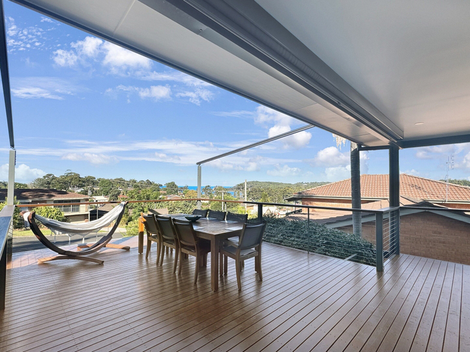 Balcony 5, Fab 3-bed Stay With Great Outdoors & Water Views, Eurobodalla