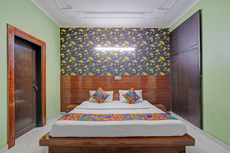 Room 5, Fabhotel Akki Residency 66, Gautam Buddha Nagar