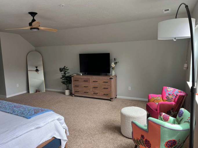 Room 3, Selah House in Jacksonville, Jackson