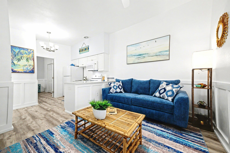 Room 3, Watefront King Boat Dock Pets OK Walk 2 Beach, Pinellas