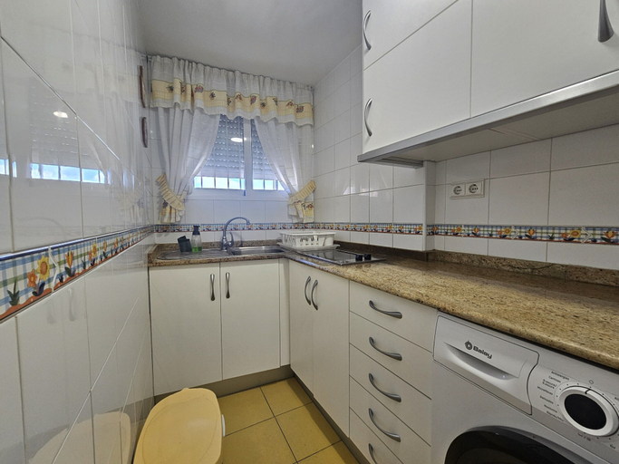 Private kitchen 2, Holiday Apartment Close to the Sea, Alicante