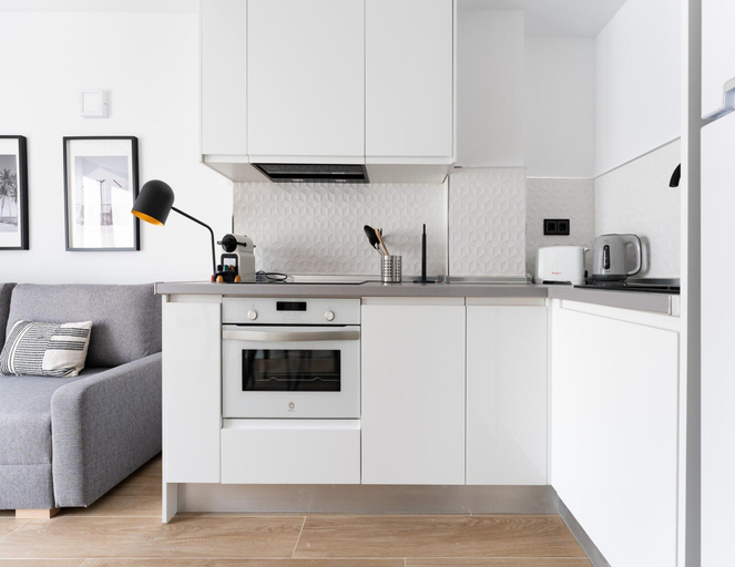 Private kitchen 3, Boutique Apartment in Faro's Fuengirola, Málaga