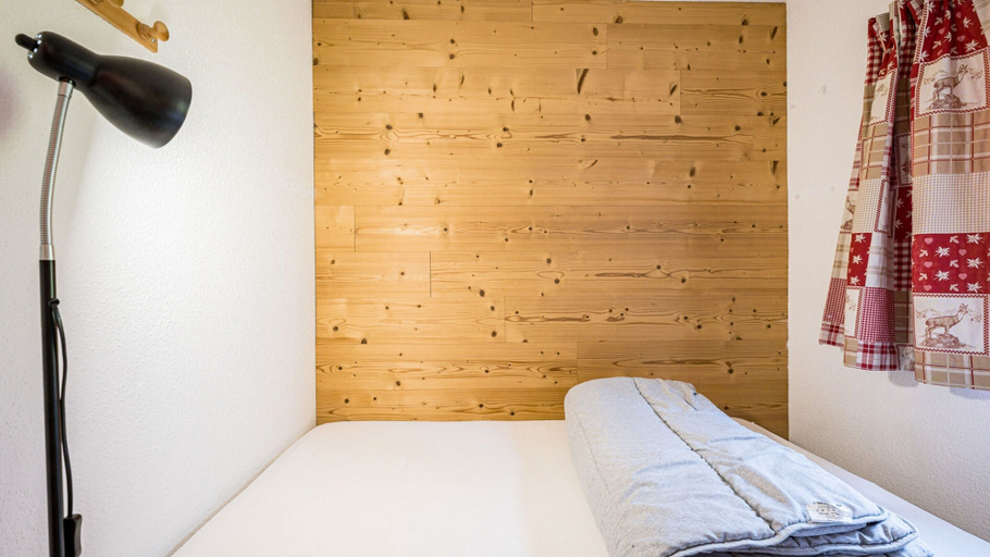 Room 5, Cosy Apartment in Morillion With Balcony, Haute-Savoie
