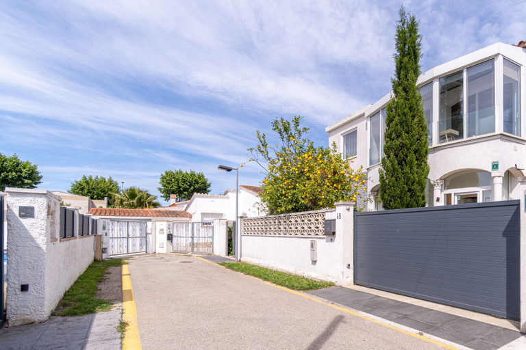 Exterior 3, Sunlit Villa Near Sandy Beach, Girona